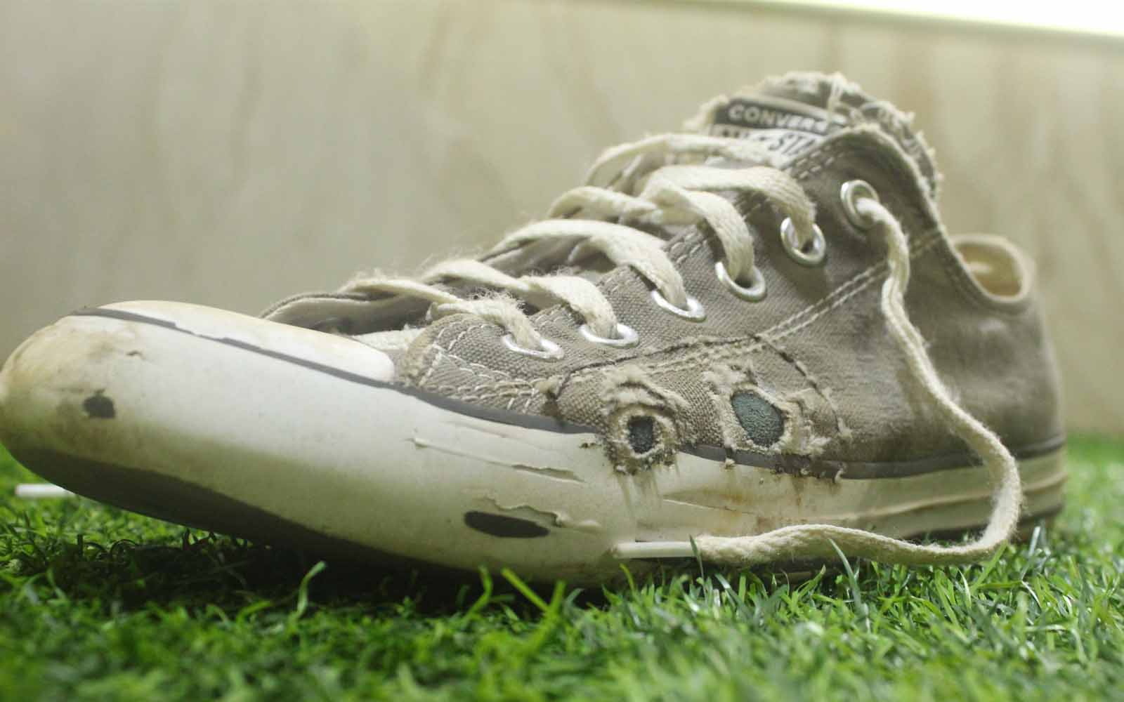 Ripped skate shoe